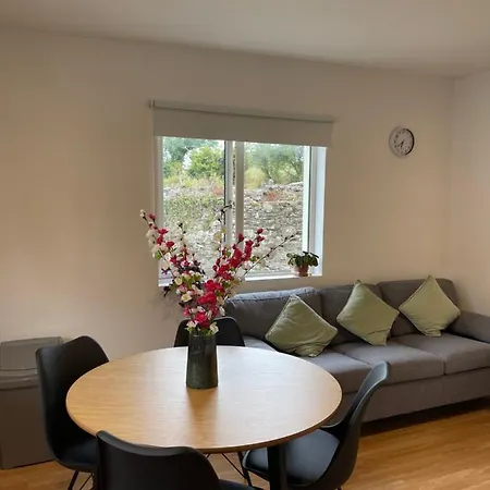 Peacock Farms Estate 3* Crookstown